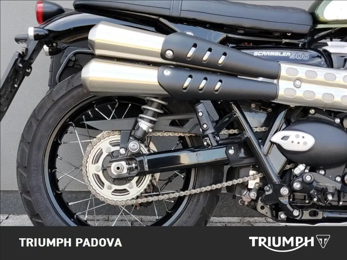 Triumph Scrambler 900 Chrome Edition (2023) (2)