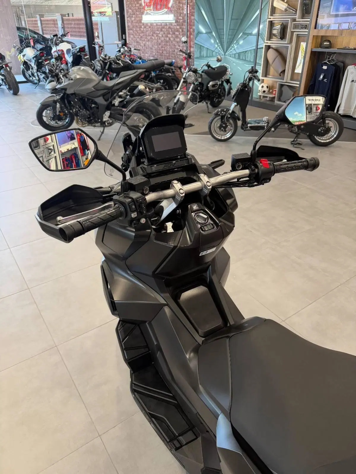Honda ADV 350 (2022 - 24) (11)