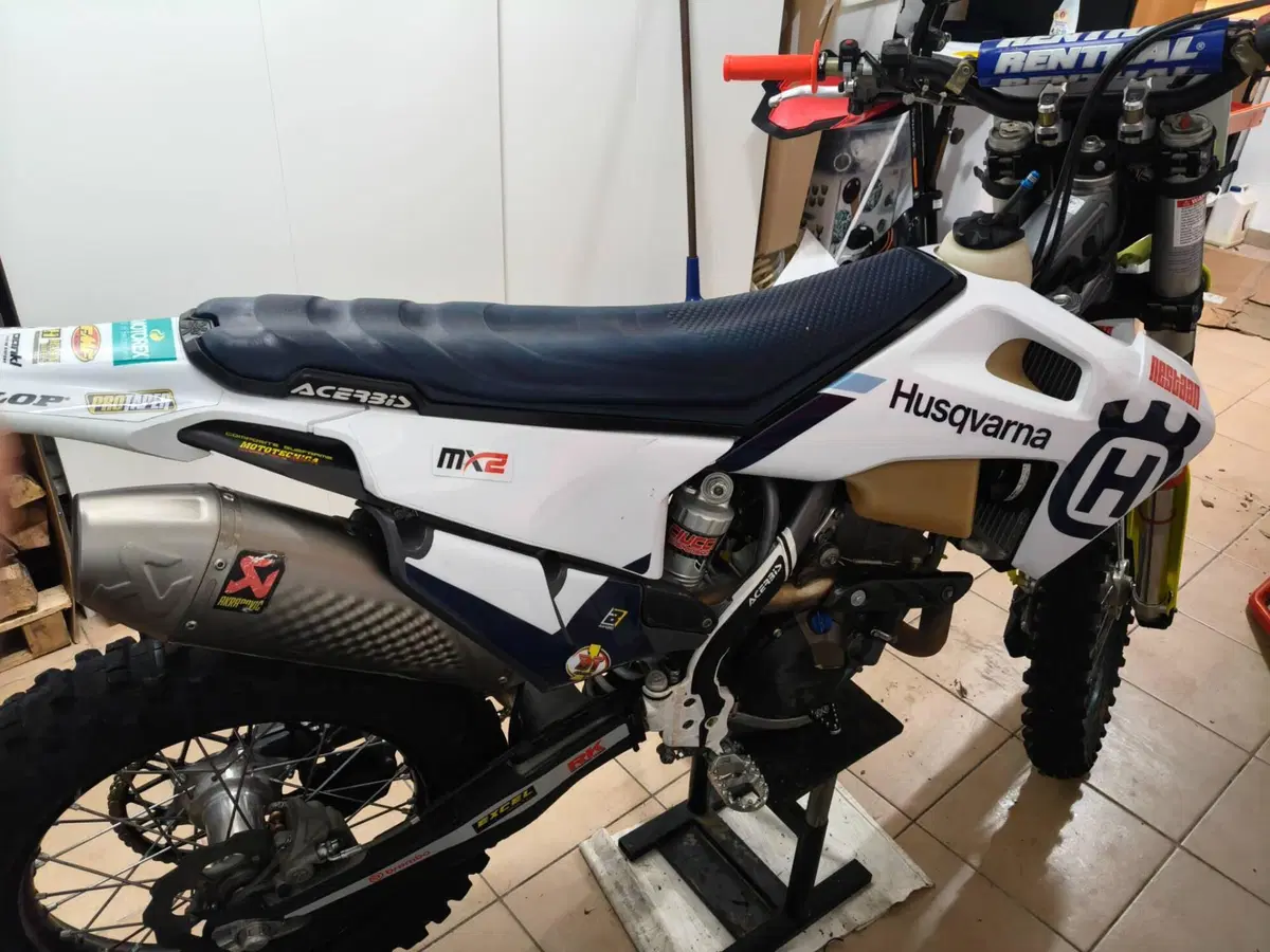 Husqvarna FE 350 (2022) (2)