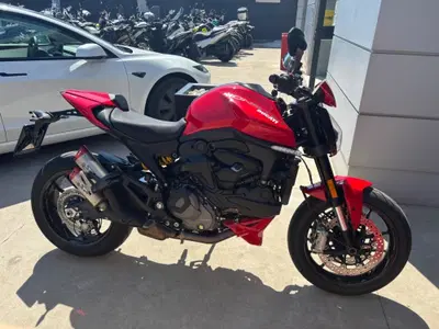 Ducati Monster 937 + (2021 - 25) usata