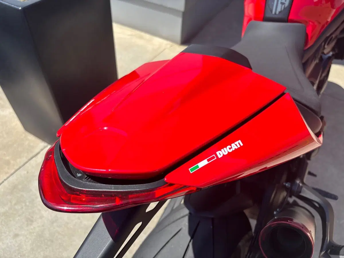 Ducati Monster 937 + (2021 - 25) (7)