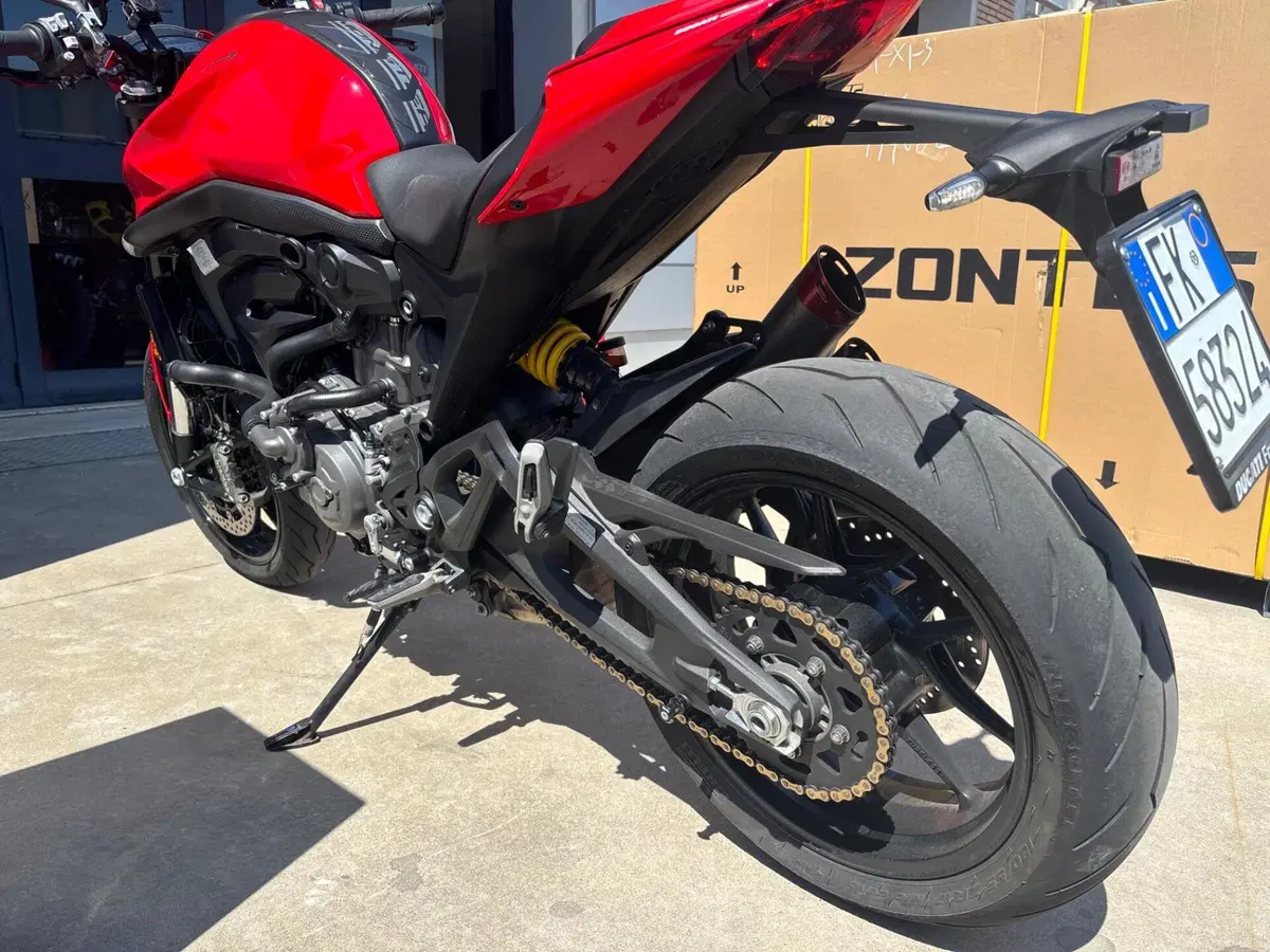 Ducati Monster 937 + (2021 - 25) (8)