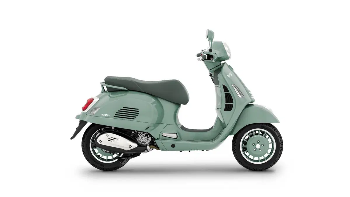 Vespa GTS 310 80th (2026) (4)