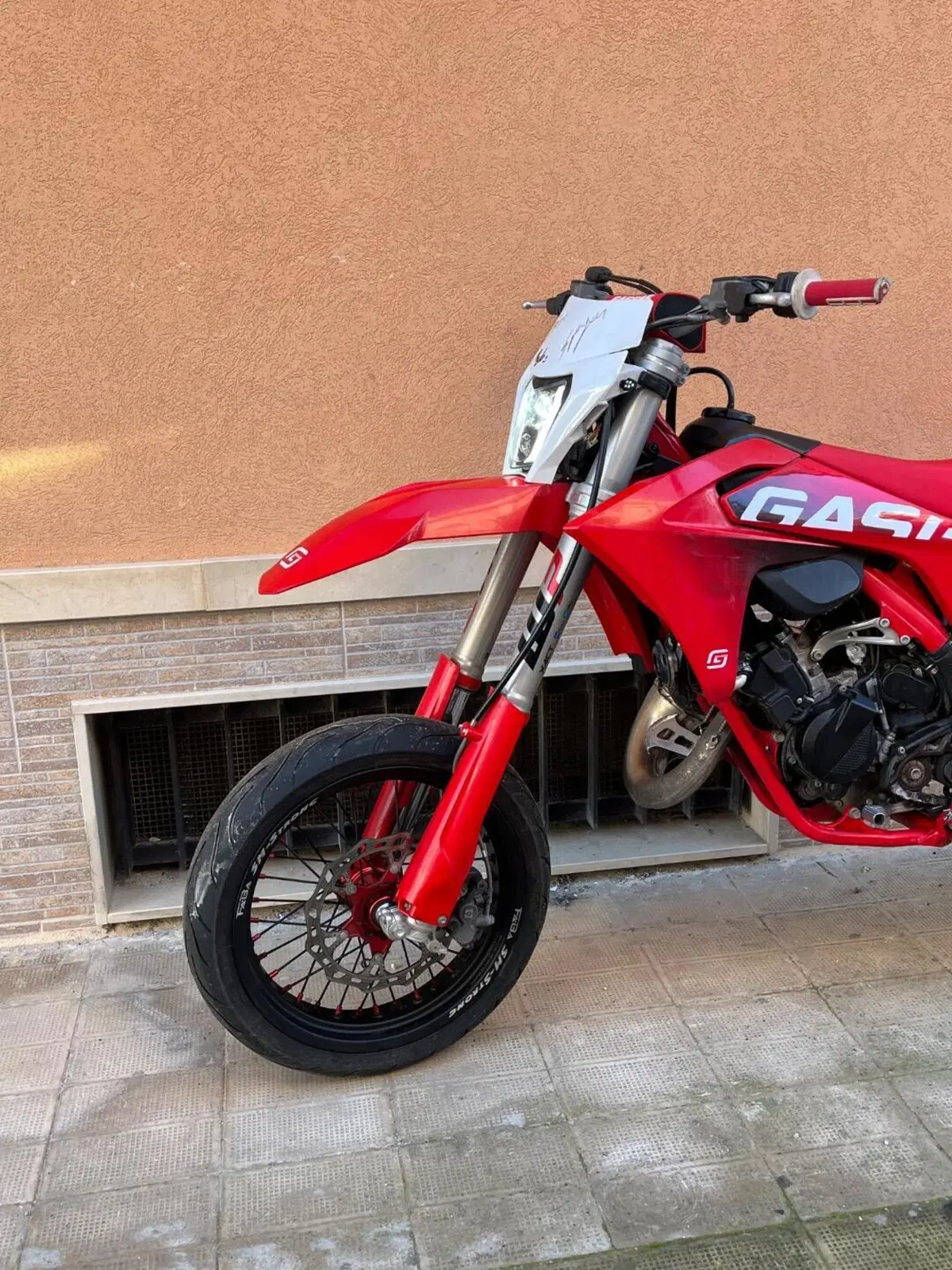 GASGAS MC 125 (2024) (4)