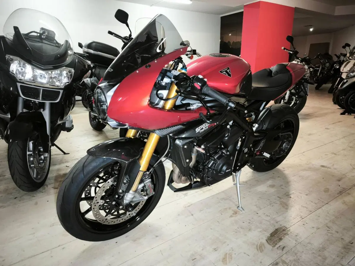 Triumph Speed Triple 1200 RR (2022 - 26) (2)
