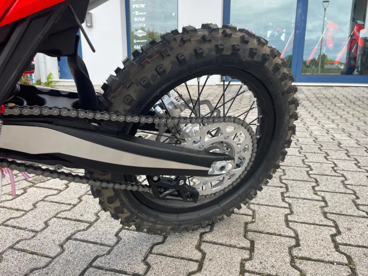 Betamotor RR X-PRO 125 2T Enduro (2027) (5)