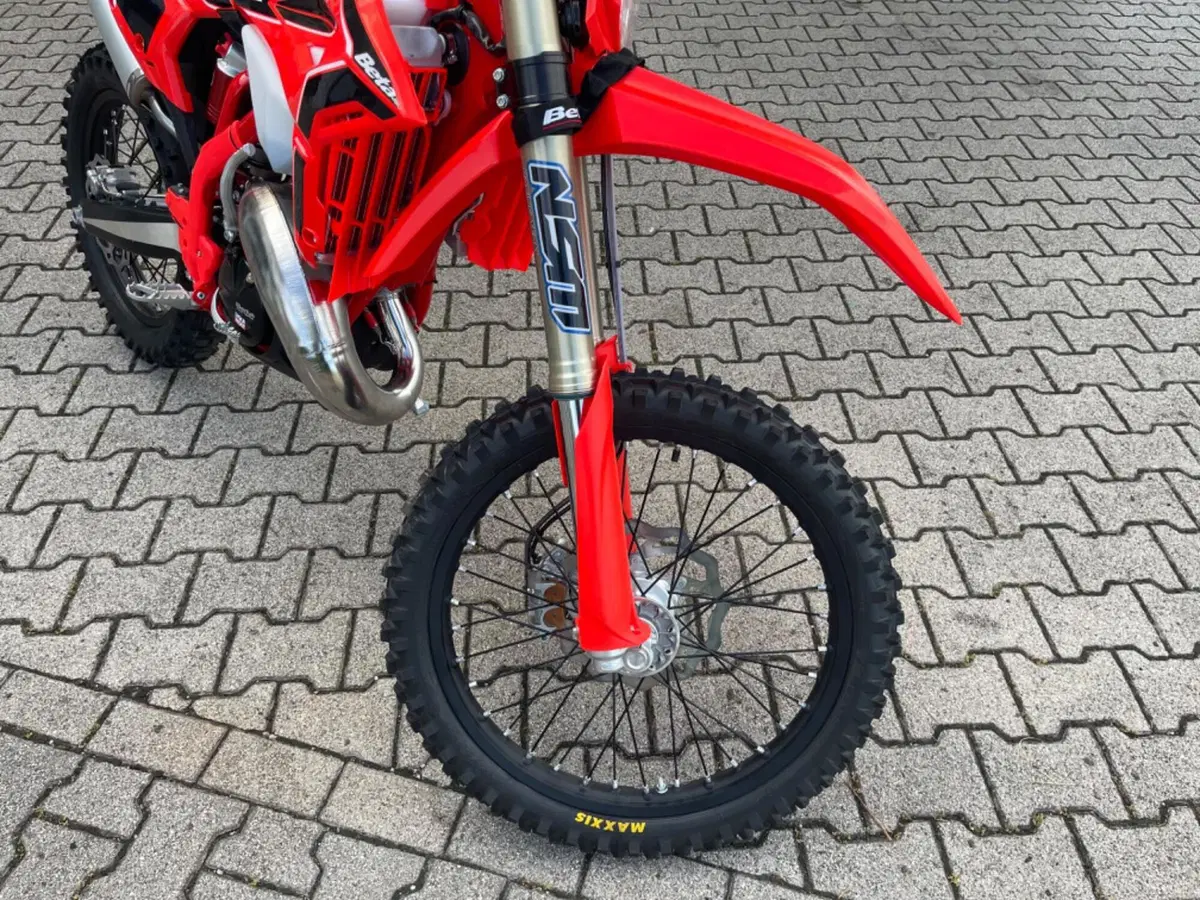 Betamotor RR X-PRO 125 2T Enduro (2027) (9)