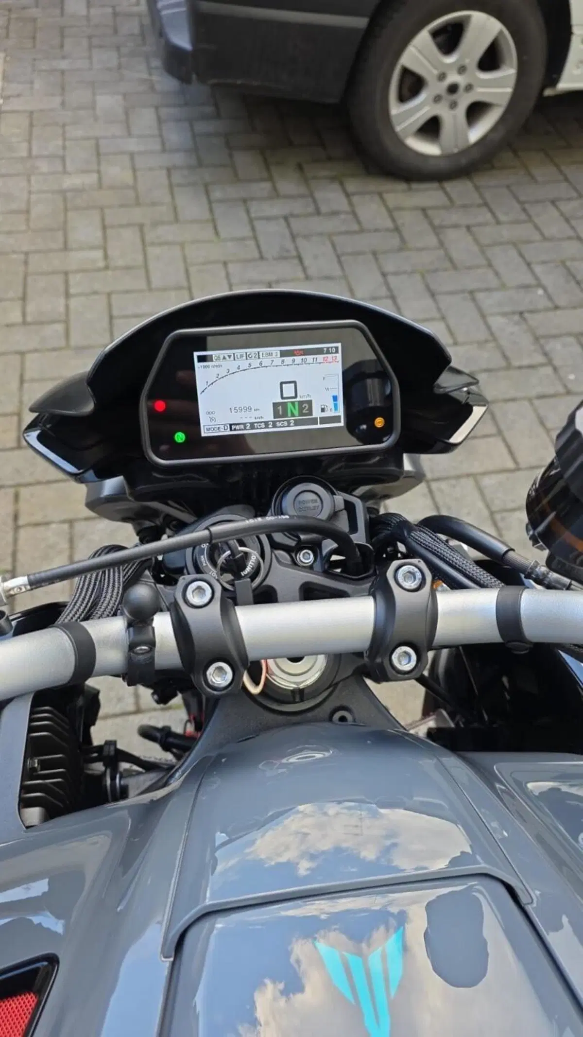 Yamaha MT-10 (2022 - 26) (3)