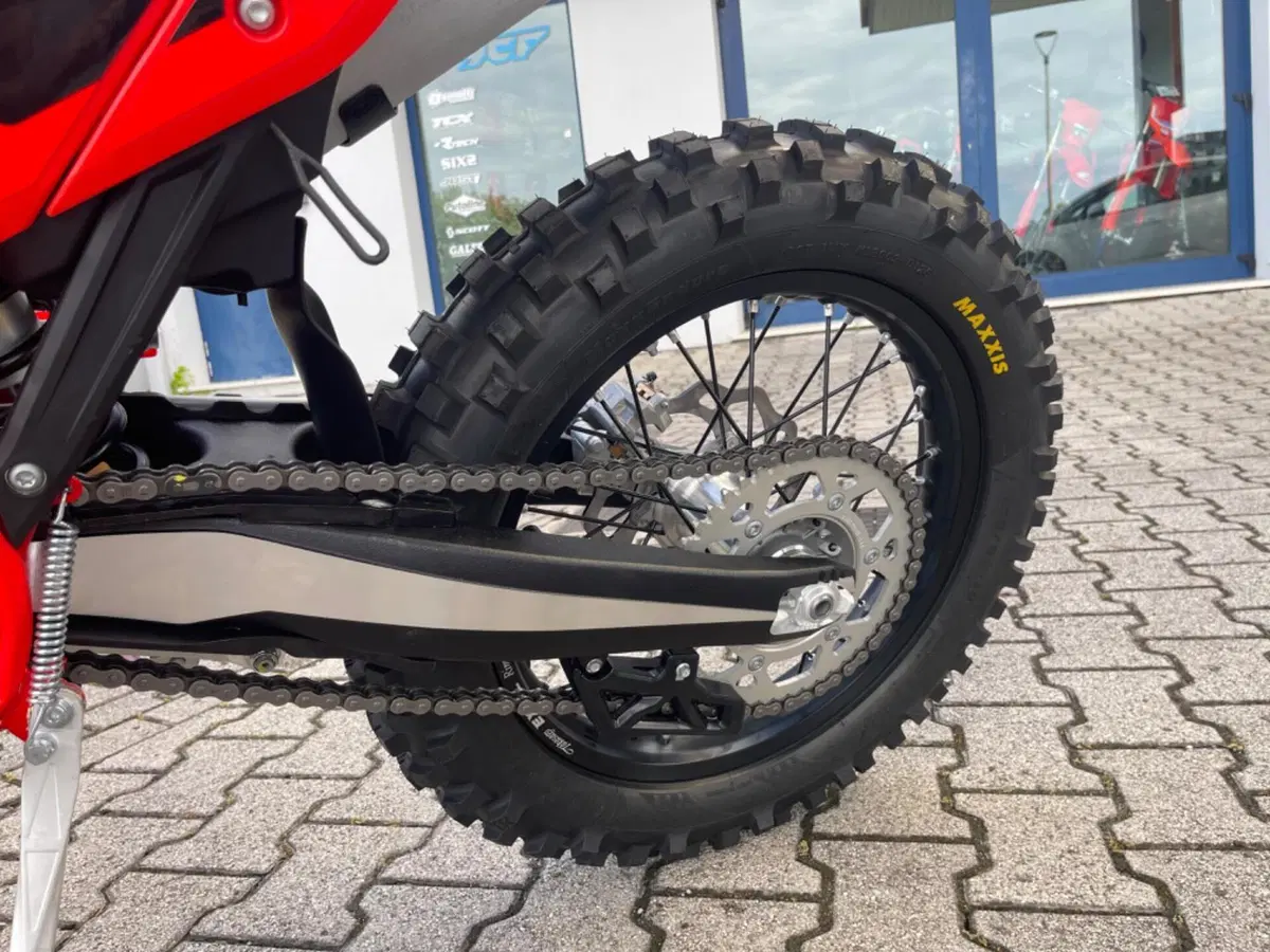 Betamotor RR X-PRO 300 2T Enduro (2027) (6)