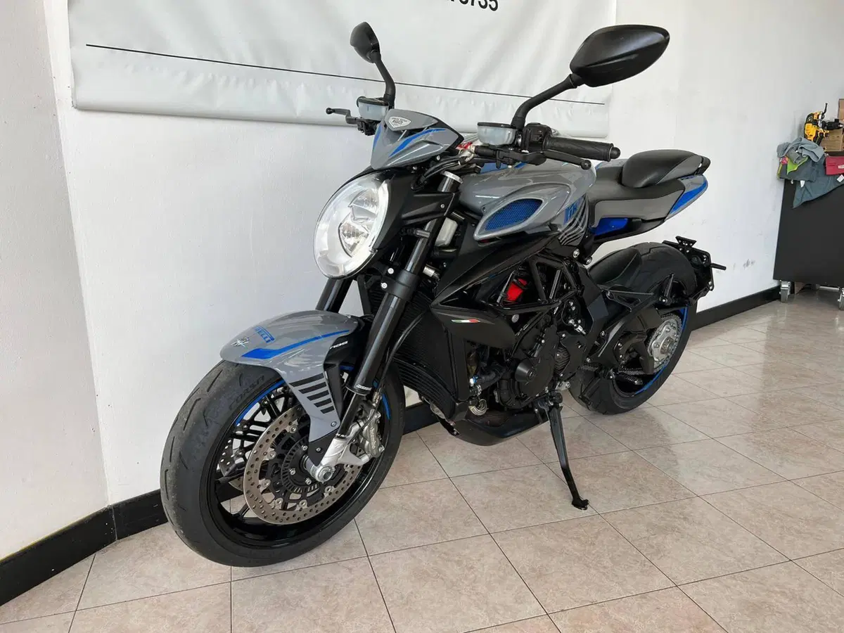 MV Agusta Brutale 800 (2020) (3)