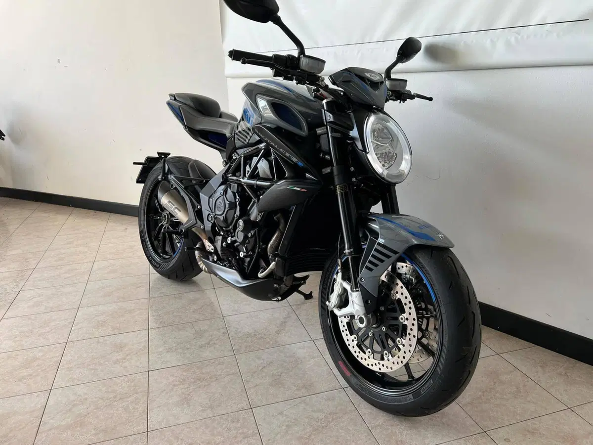 MV Agusta Brutale 800 (2020) (4)
