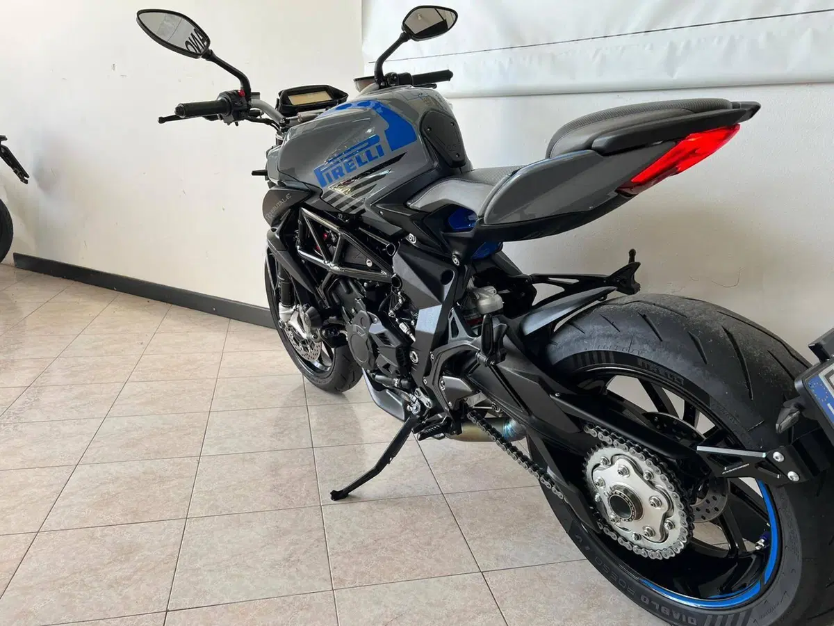 MV Agusta Brutale 800 (2020) (5)