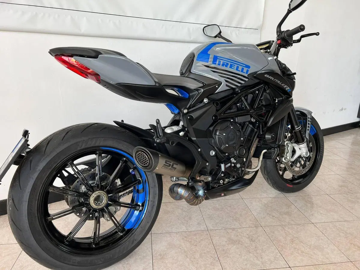 MV Agusta Brutale 800 (2020) (6)