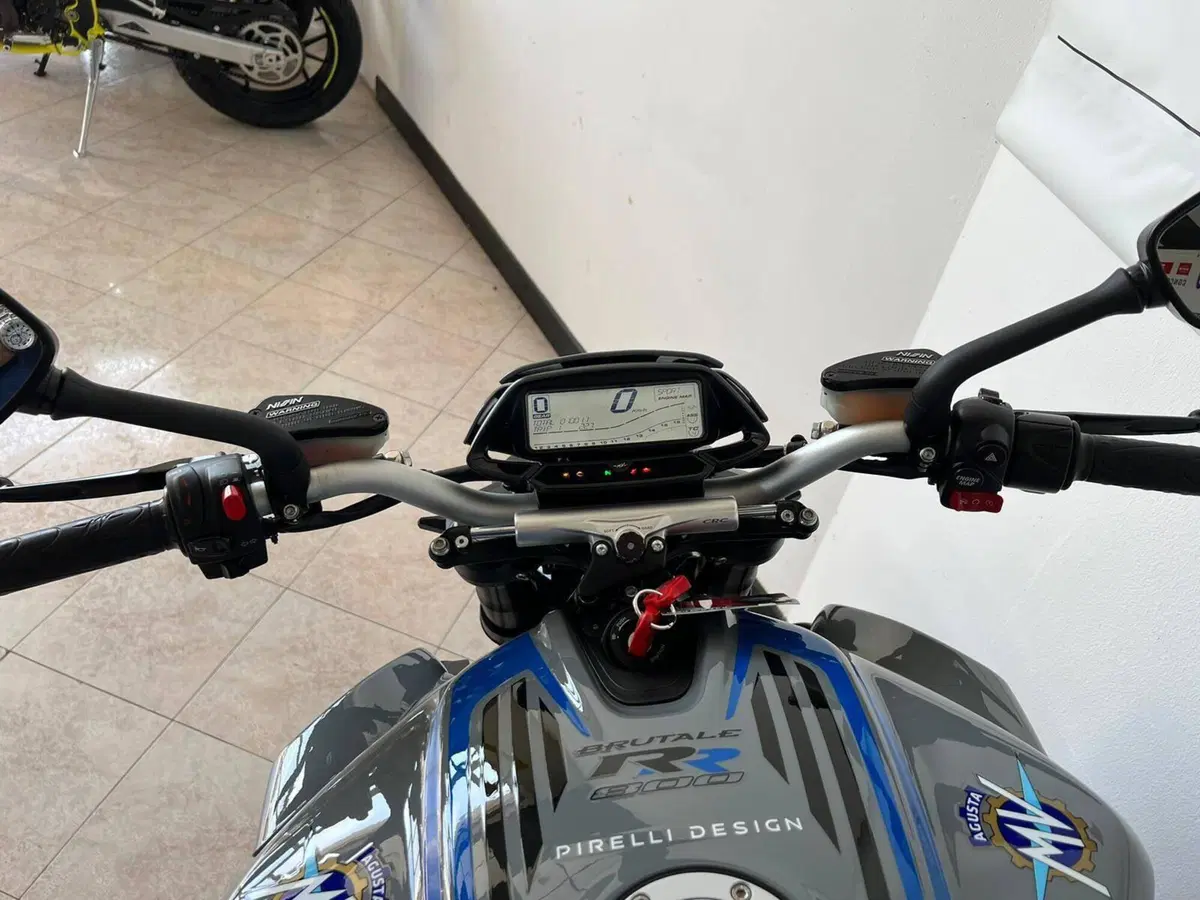 MV Agusta Brutale 800 (2020) (8)