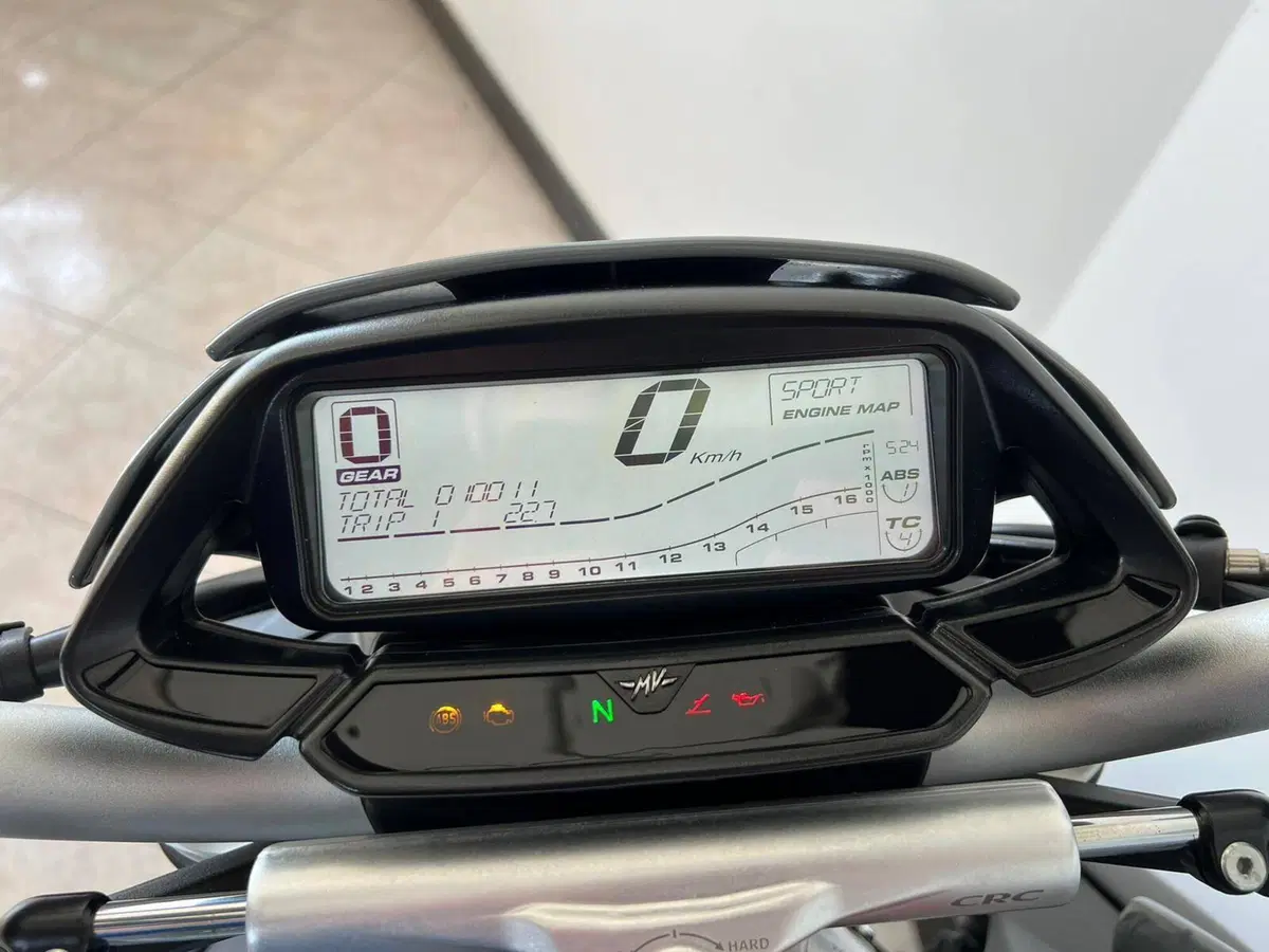 MV Agusta Brutale 800 (2020) (9)