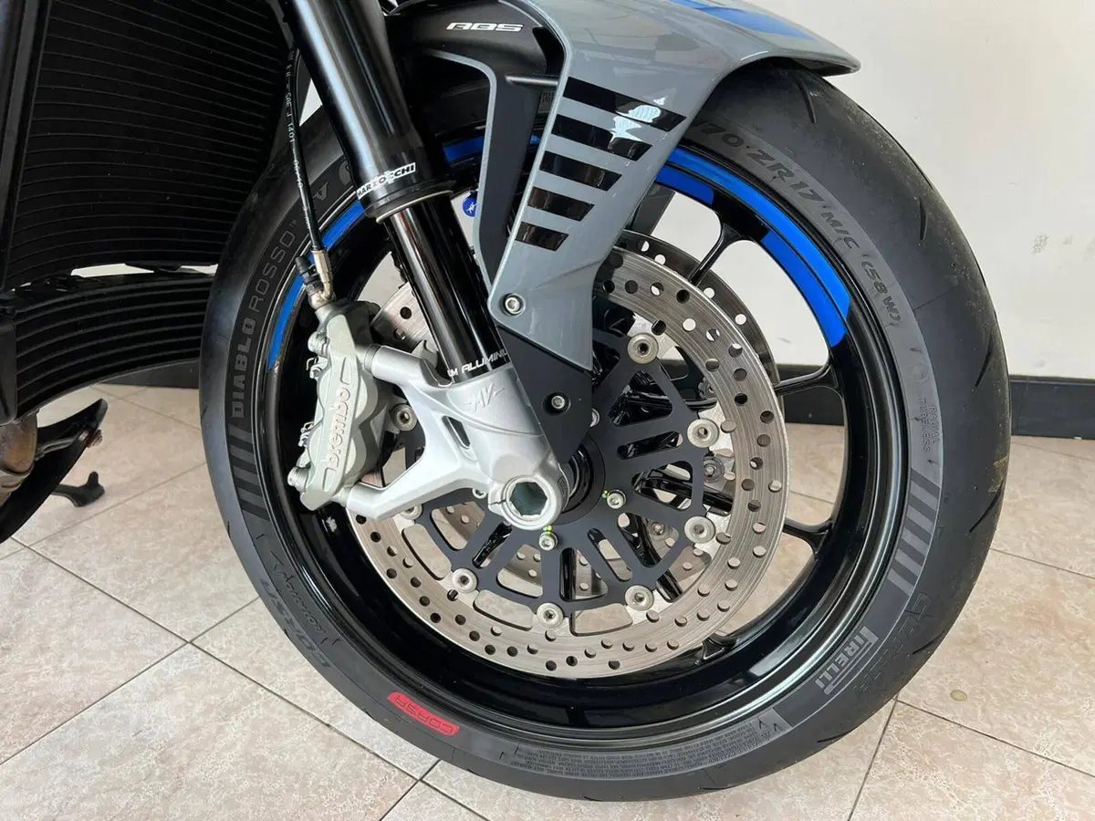 MV Agusta Brutale 800 (2020) (18)