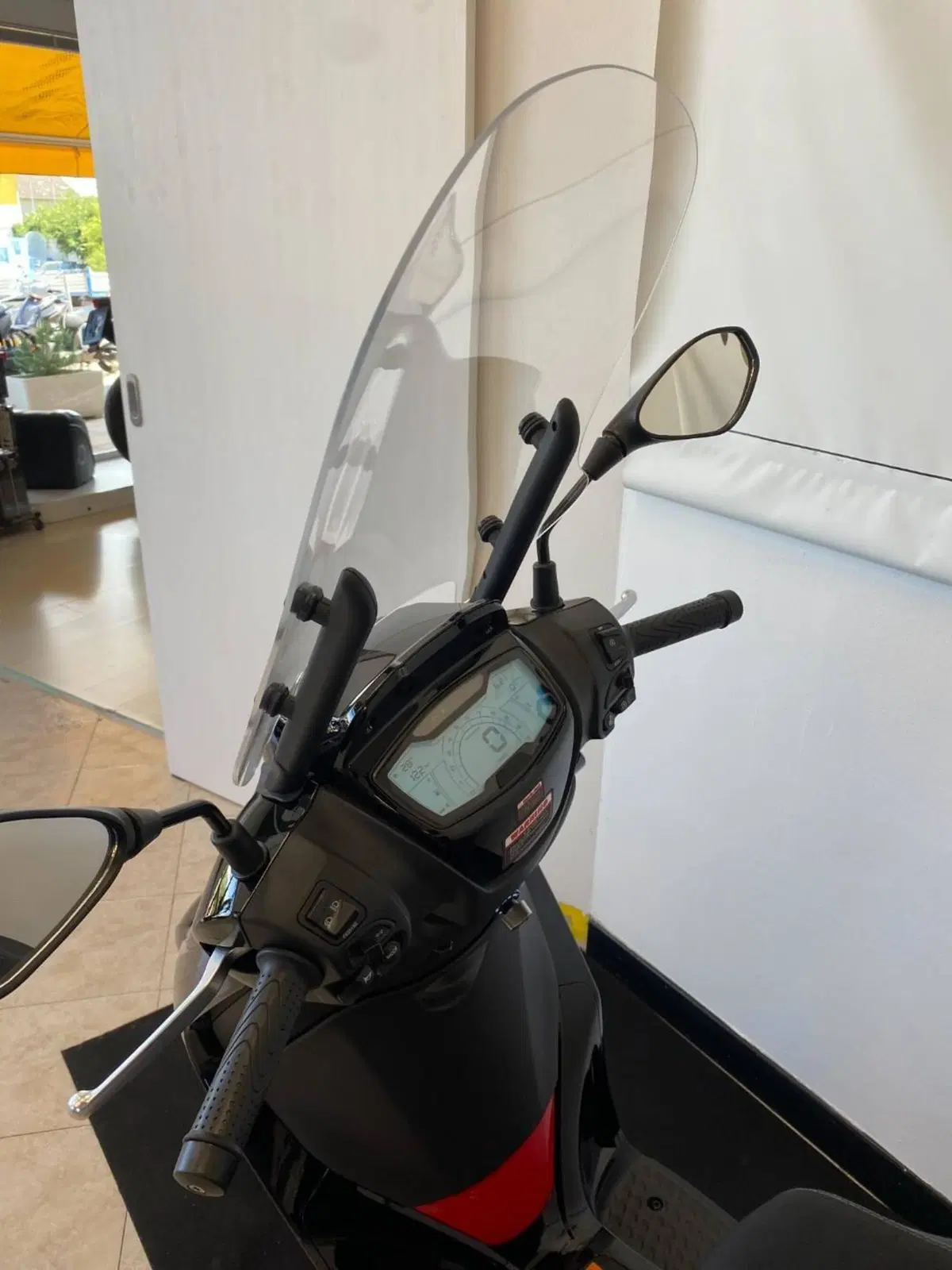 Swm C-Fly 125 (2026) (9)