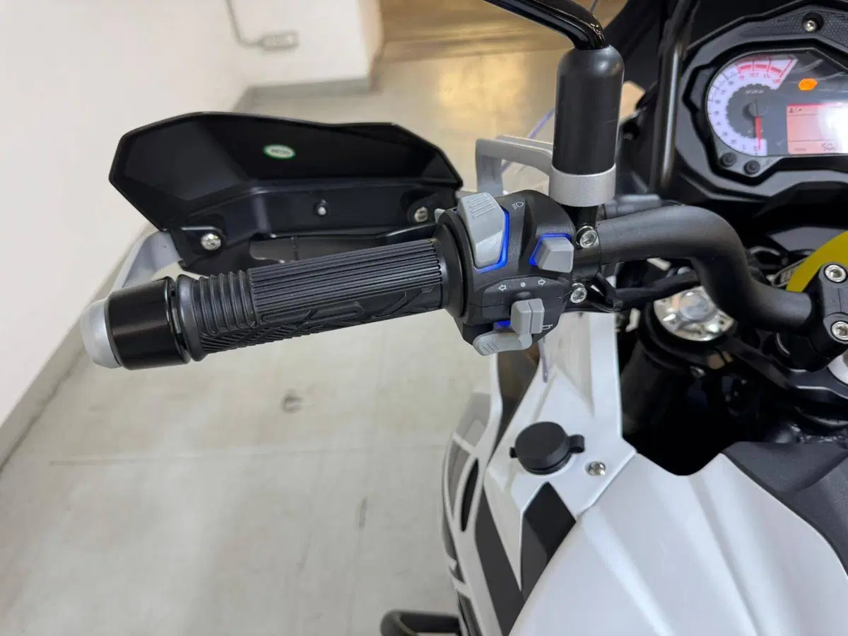 Benelli TRK 502X (2021 - 26) (7)
