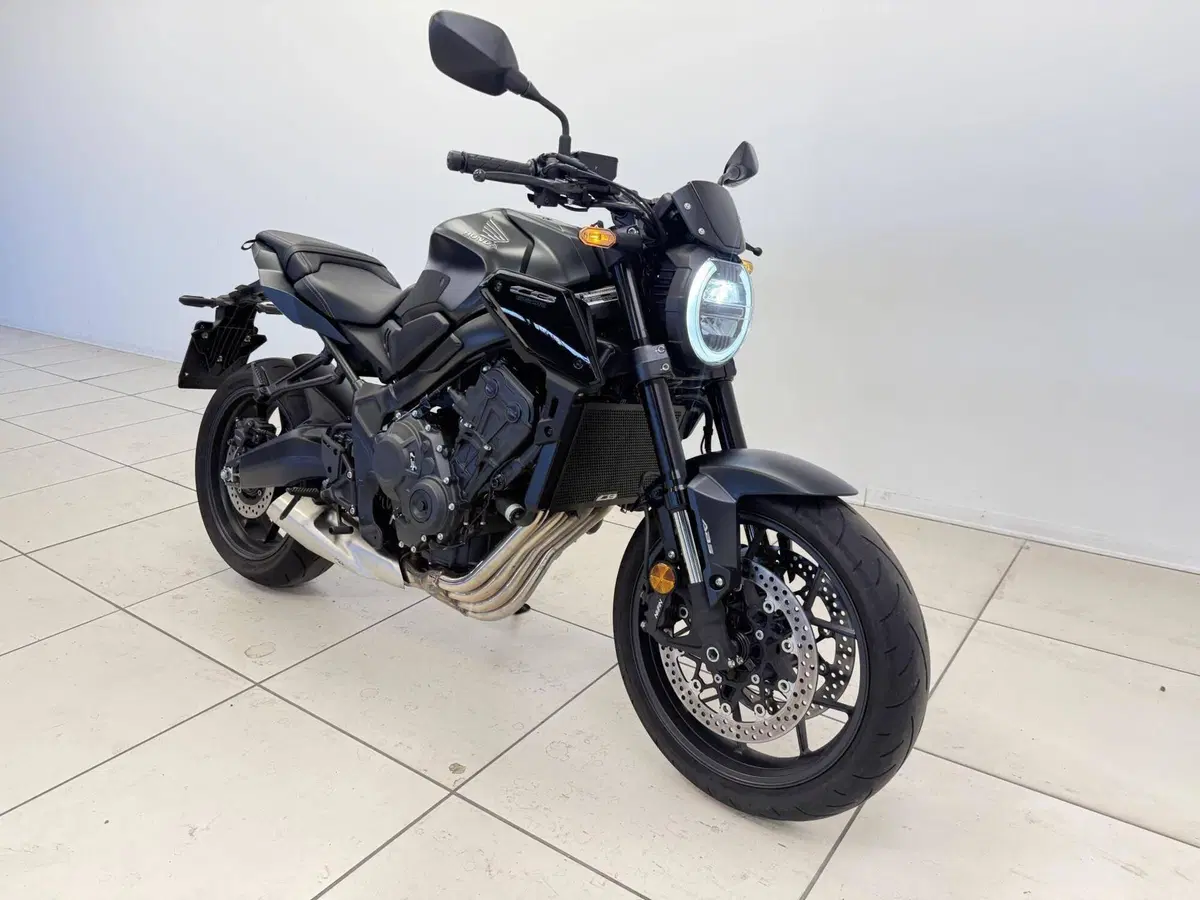Honda CB 650 R (2021 - 23) (4)