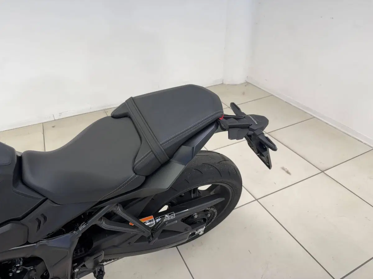 Honda CB 650 R (2021 - 23) (9)