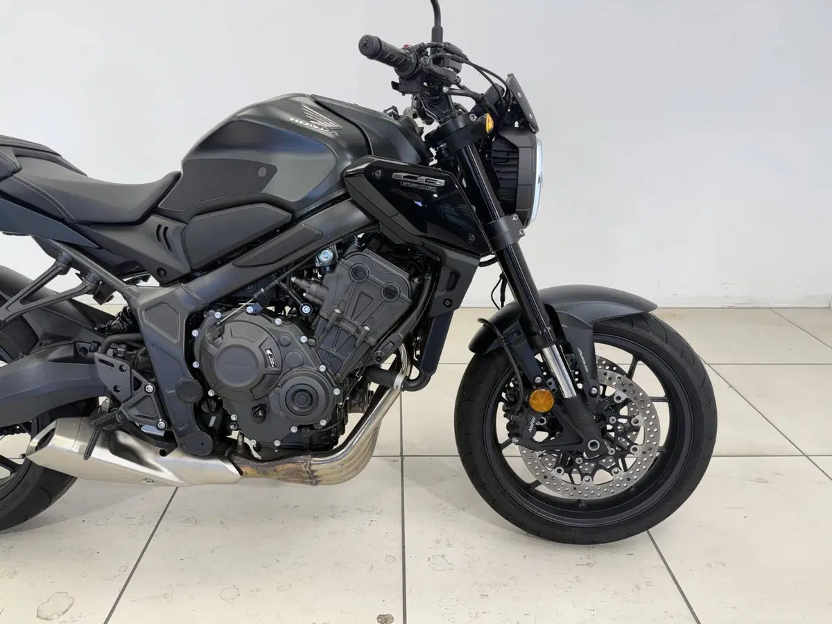 Honda CB 650 R (2021 - 23) (12)
