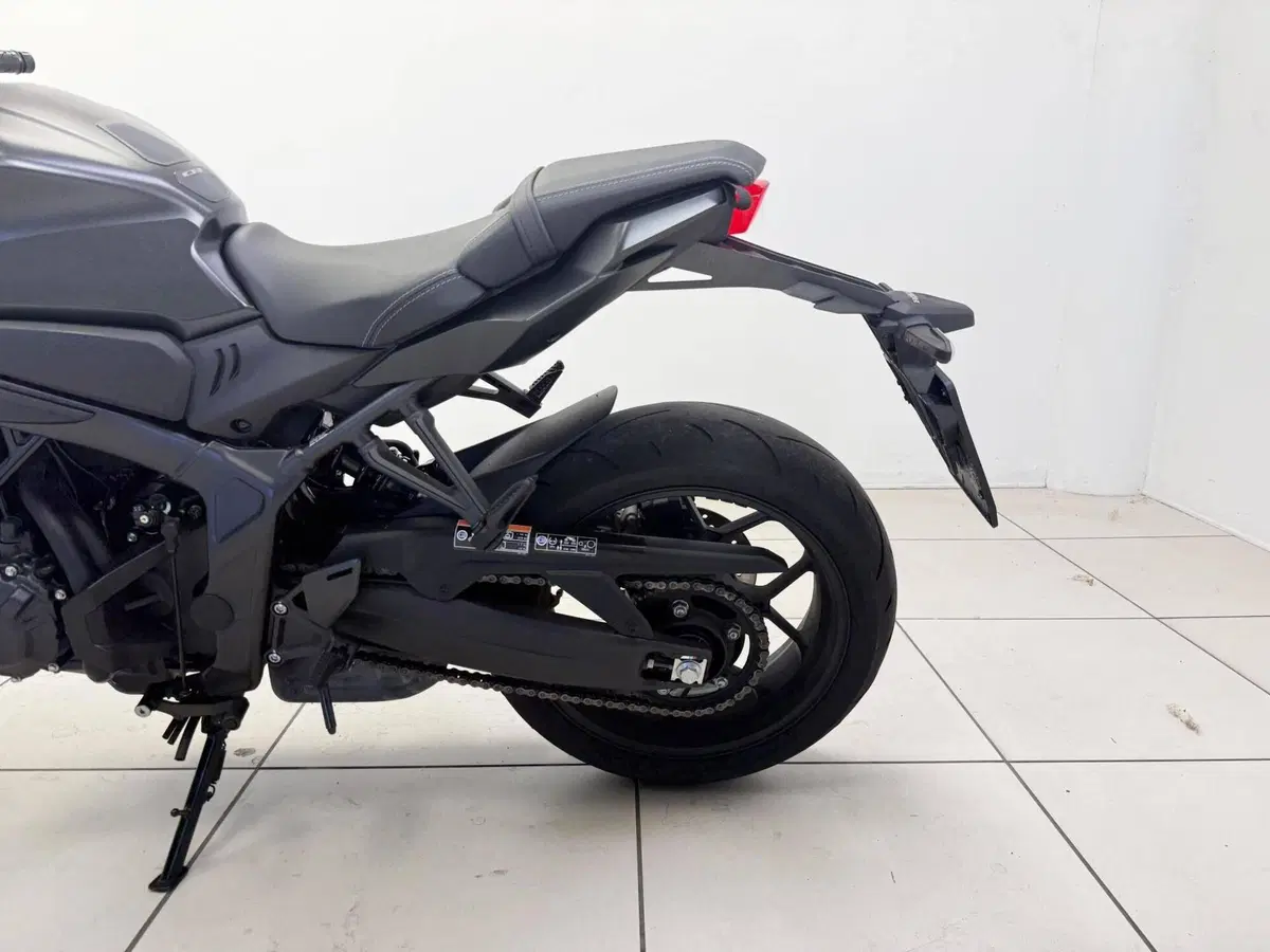 Honda CB 650 R (2021 - 23) (14)