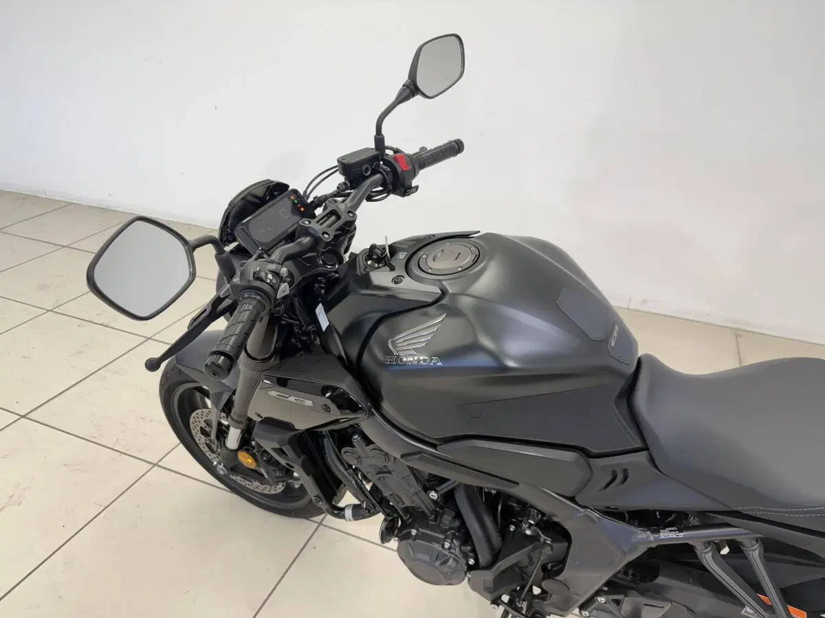 Honda CB 650 R (2021 - 23) (16)