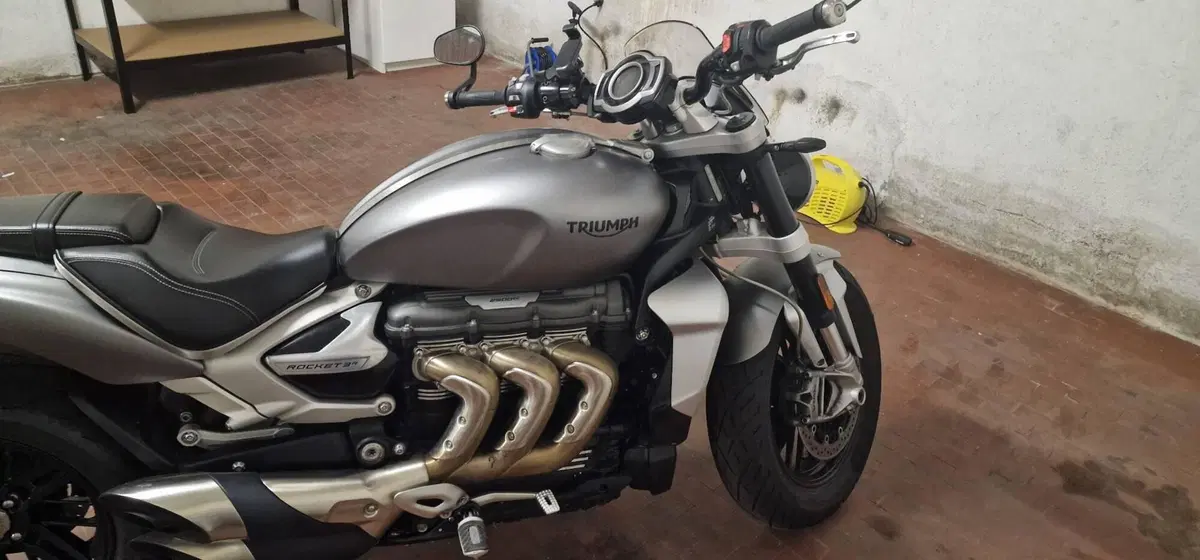 Triumph Rocket 3 R (2021 - 24) (4)