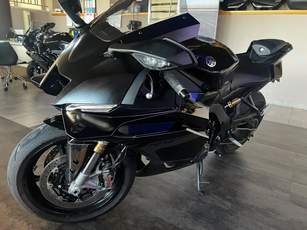 Yamaha YZF R9 (2025 - 26) (3)