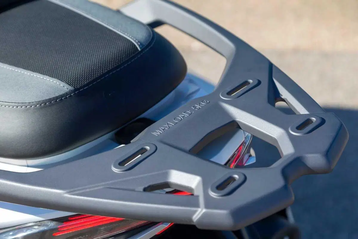 Uno scooter GT comodo e versatile a buon prezzo? Abbiamo testato il nuovo Cruisym 400 [VIDEO] (41)