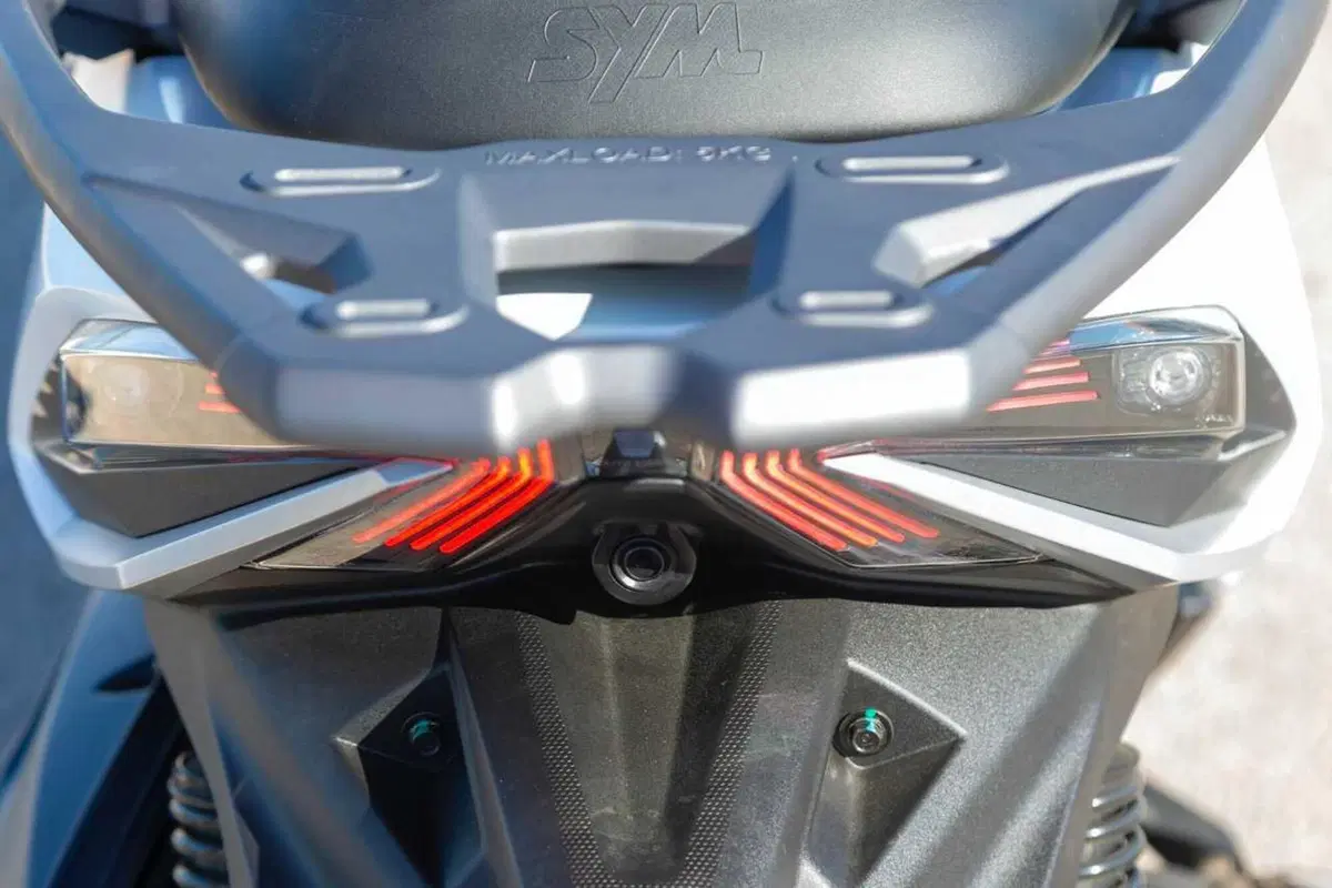 Uno scooter GT comodo e versatile a buon prezzo? Abbiamo testato il nuovo Cruisym 400 [VIDEO] (44)