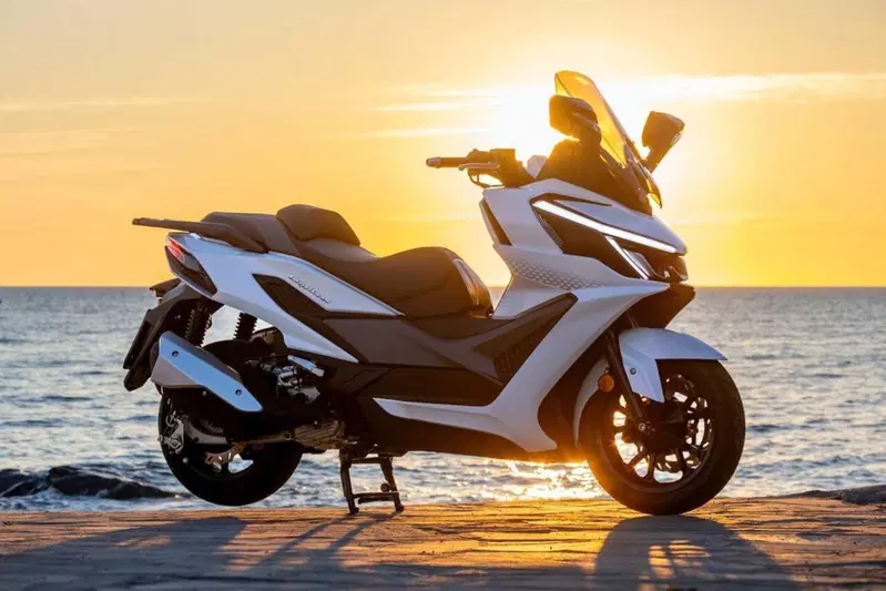 Il nuovo SYM Cruisym 400