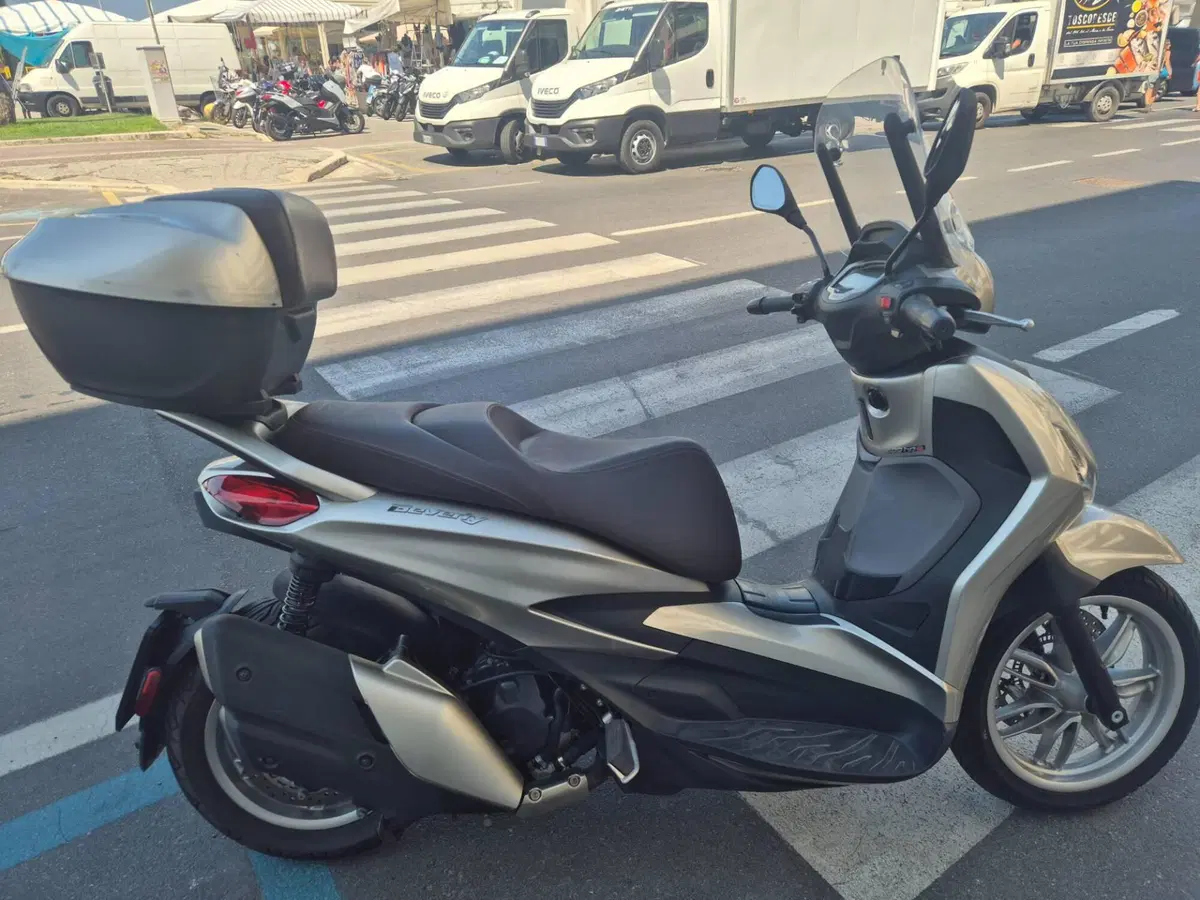 Piaggio Beverly 400 ABS-ASR (2021 - 24)