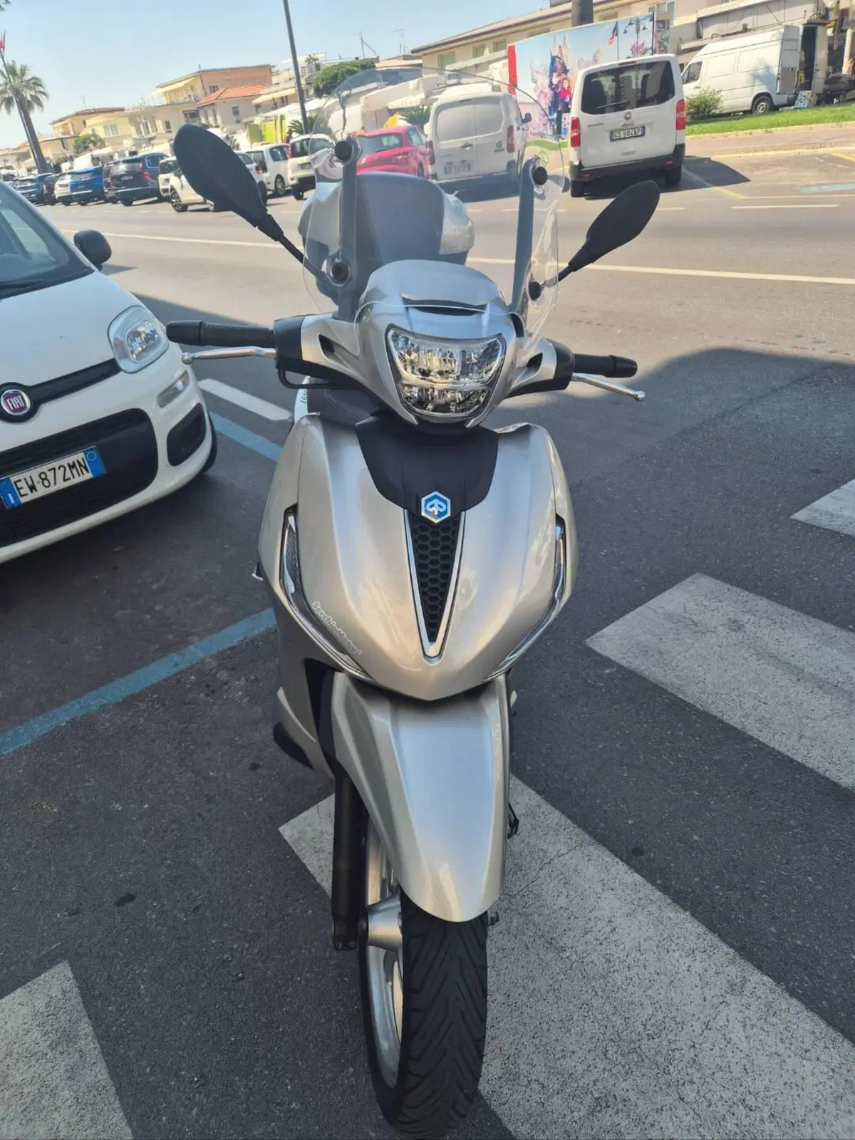 Piaggio Beverly 400 ABS-ASR (2021 - 24) (2)