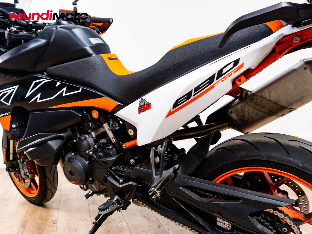 KTM 890 SMT (2026) (10)