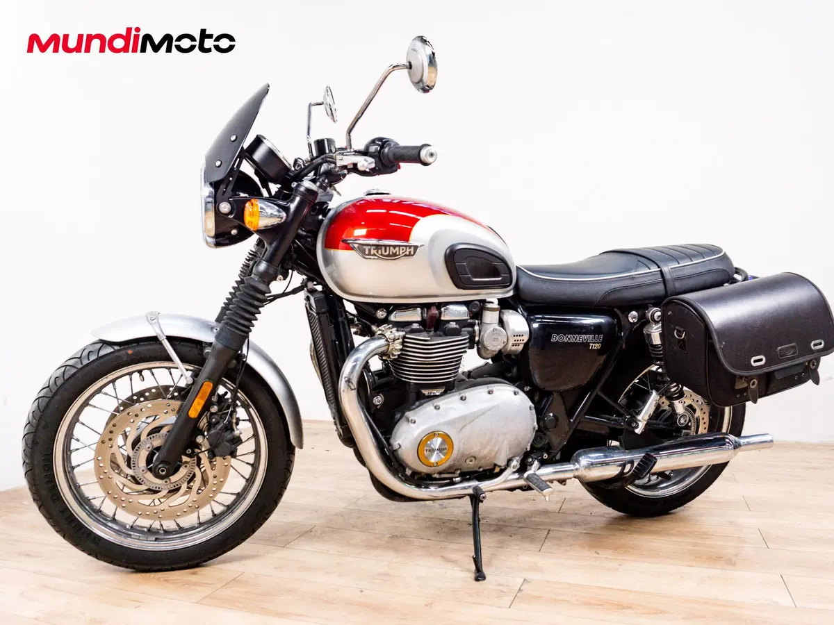 Triumph Bonneville T120 (2026) (8)