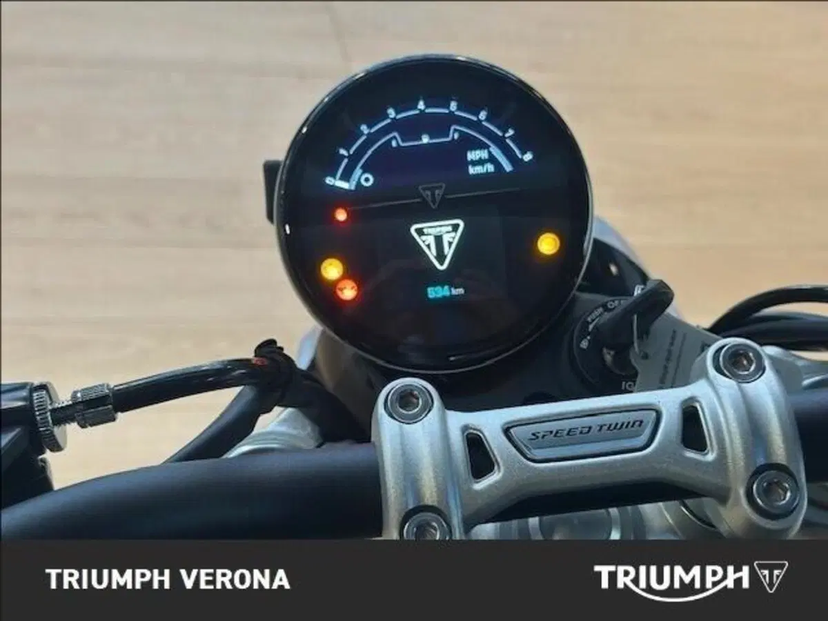 Triumph Speed Twin 1200 RS (2025 - 26) (7)