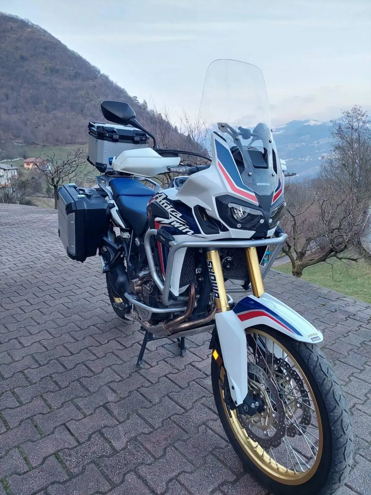 Honda Africa Twin CRF 1000L DCT ABS Travel Edition (2016 - 17) (2)