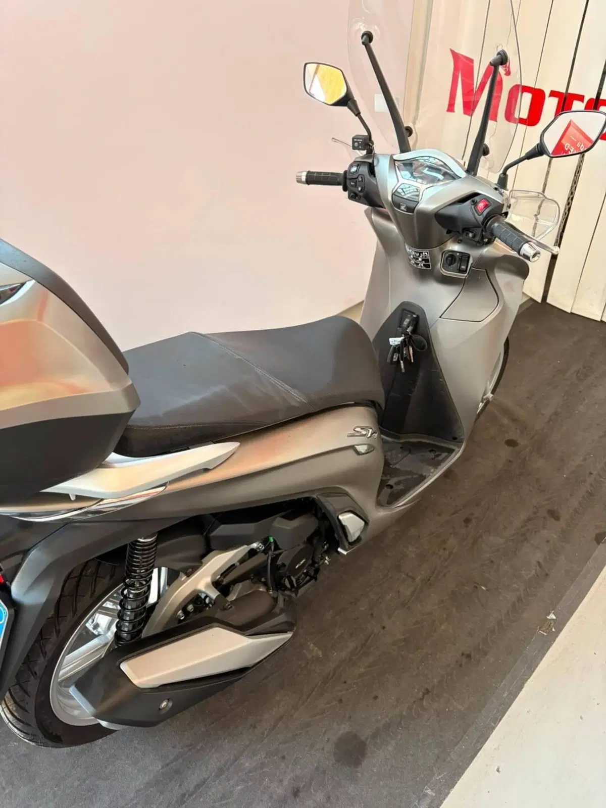 Honda SH 350 (2021 - 24) (2)