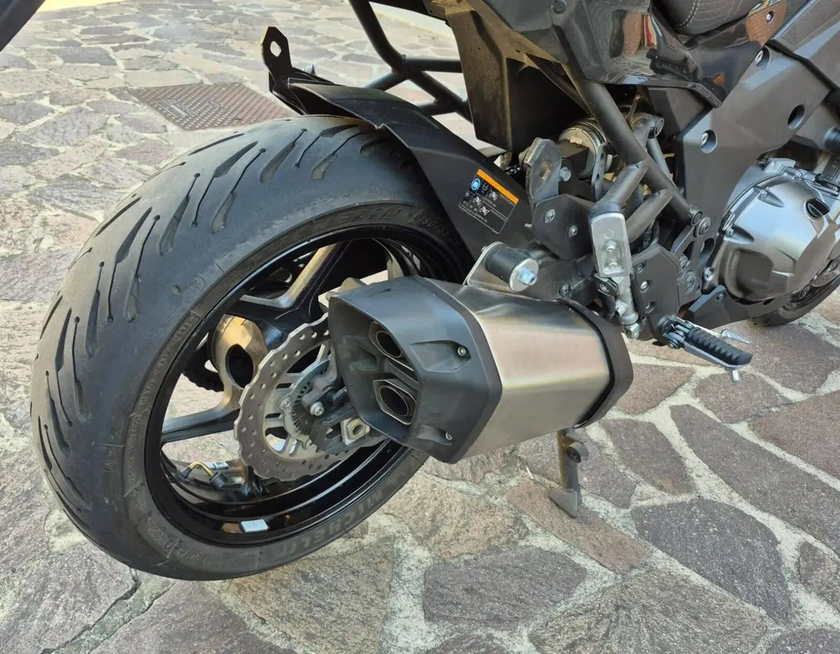 Kawasaki Versys 1000 SE Tourer Plus (2021) (10)
