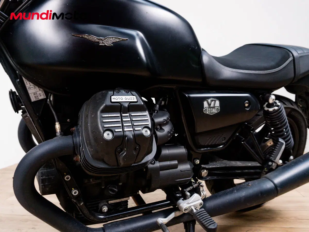 Moto Guzzi V7 850 Stone Special Abs (2021) (9)