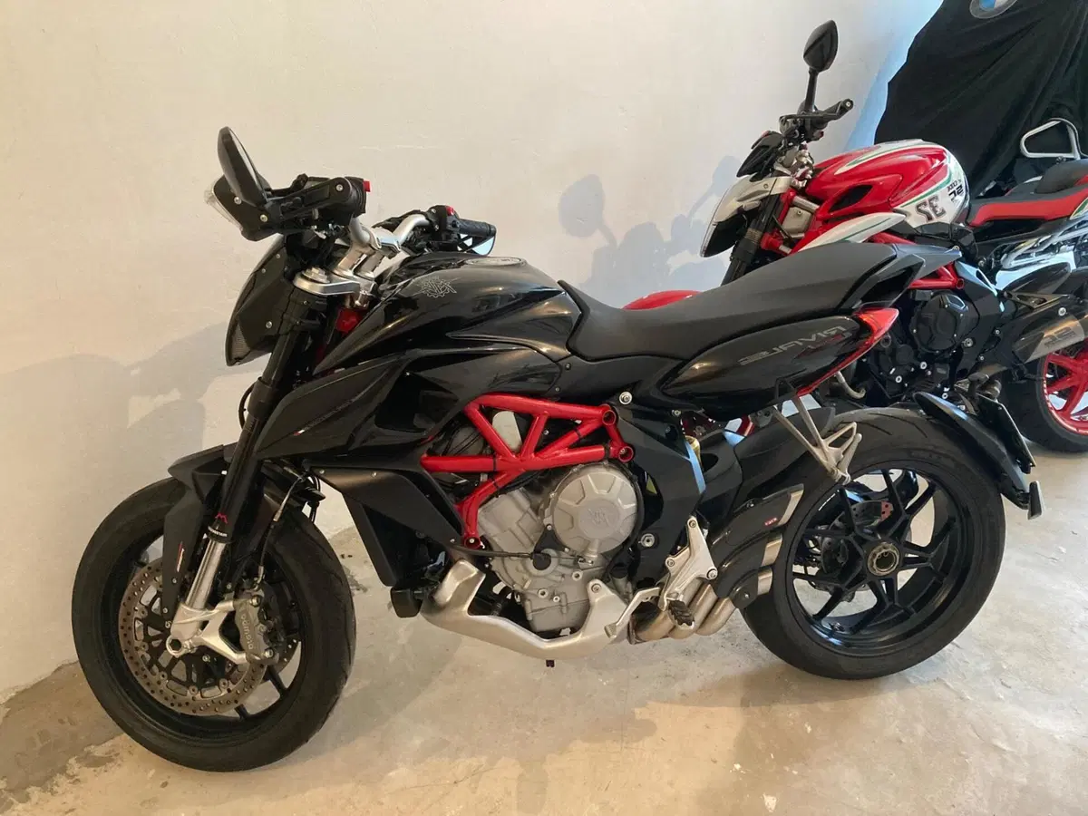 MV Agusta Rivale 800 EAS ABS (2013 -17) (5)