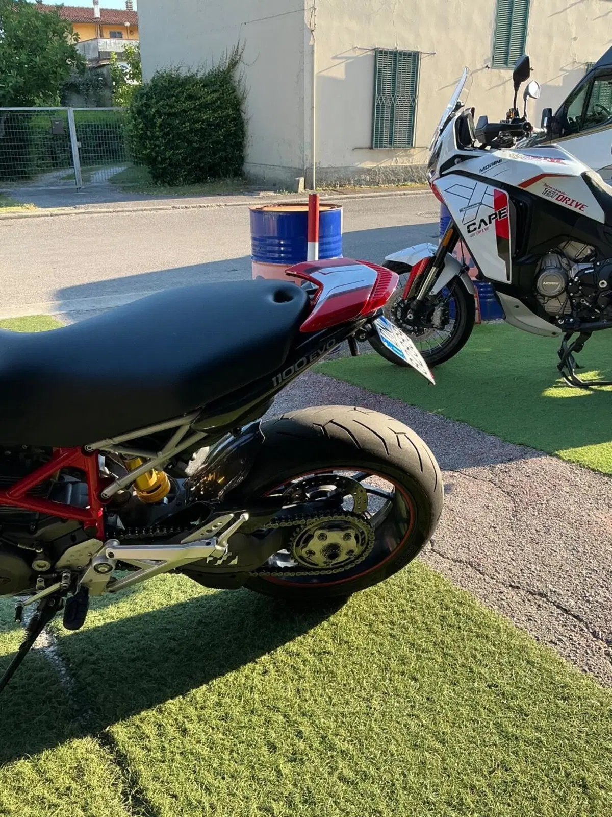Ducati Hypermotard 1100 EVO (2010 - 12) (11)