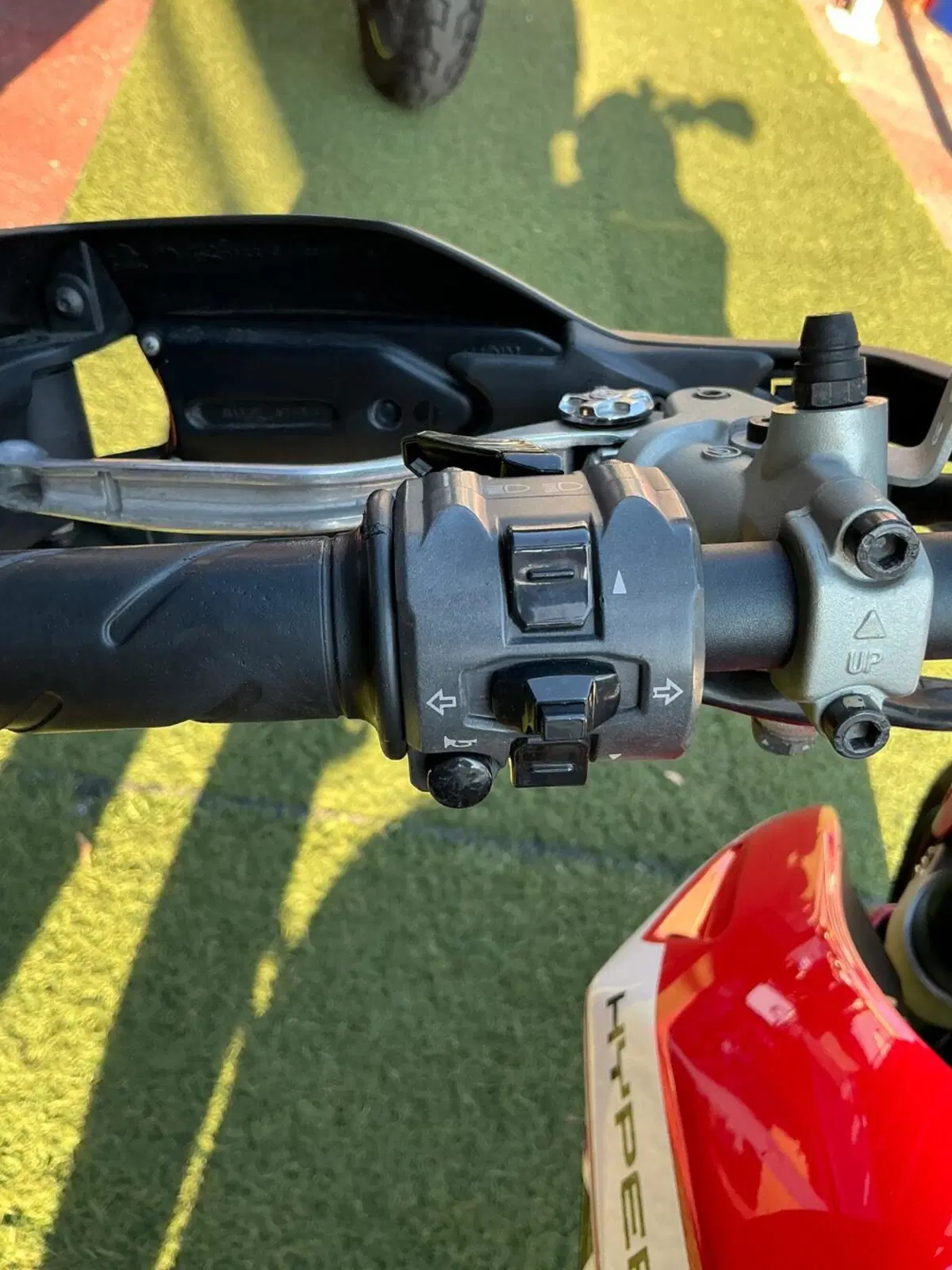 Ducati Hypermotard 1100 EVO (2010 - 12) (14)