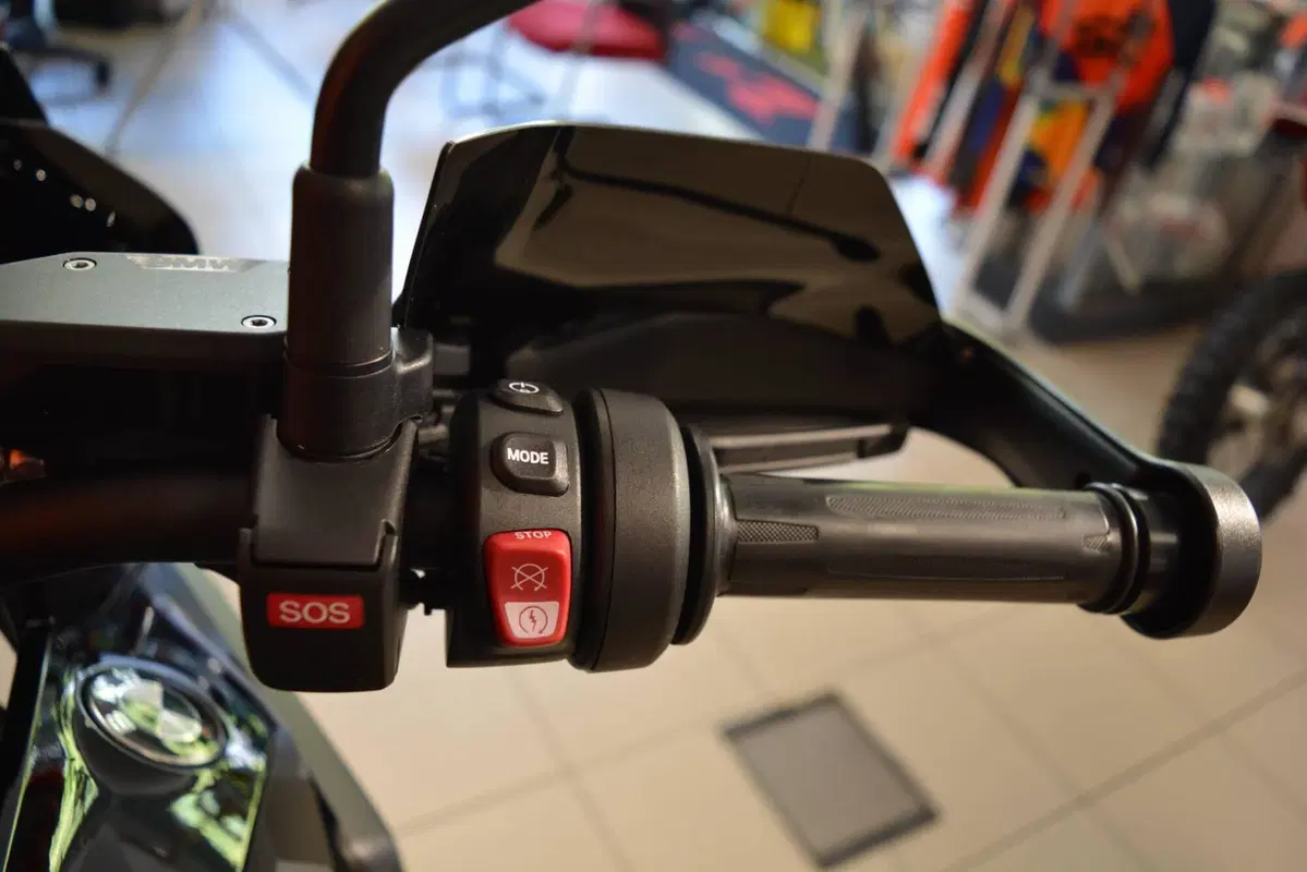 Bmw R 1300 GS Triple Black (2023 - 26) (10)
