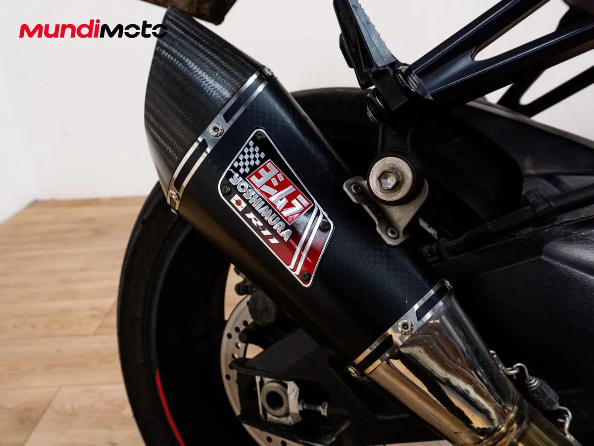 Suzuki GSX R 750 (1990) (14)