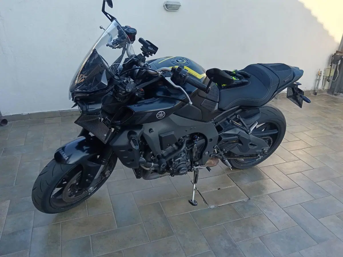 Yamaha MT-10 (2022 - 26) (3)