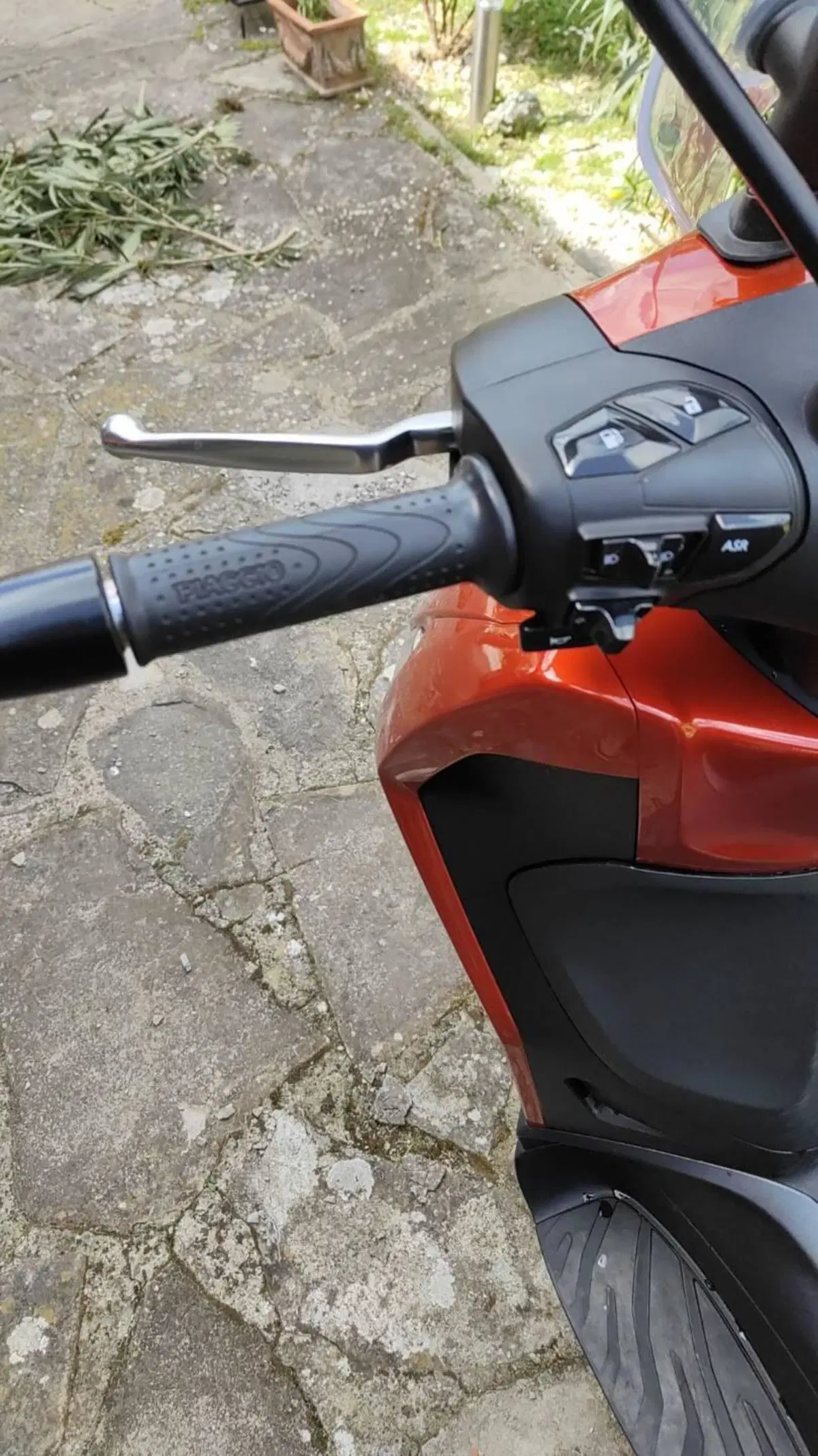 Piaggio Beverly 400 ABS-ASR (2021 - 24) (9)
