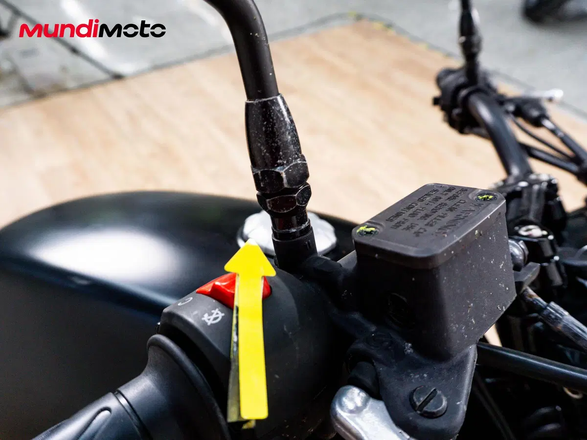 Moto Guzzi V7 850 Stone Special Abs (2021) (13)