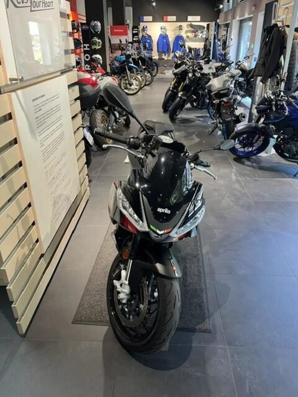 Aprilia Tuono 660 Factory (2022 - 24) (5)